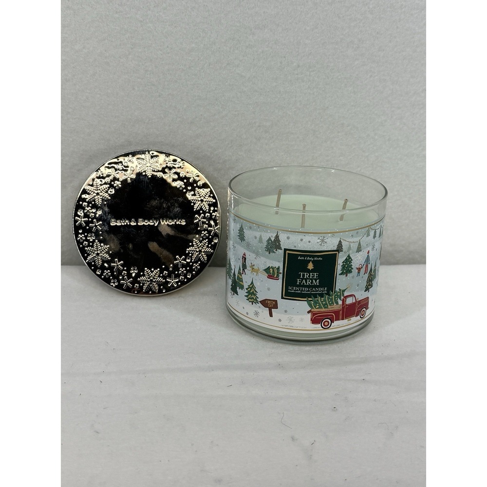 Bath & Body Works Tree Farm Scented 3 Wick 14.5oz Candle‎